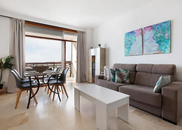 Superior One-Bedroom Apartment